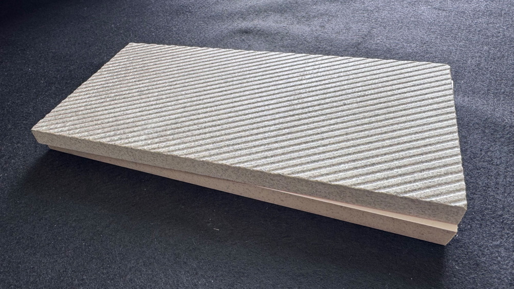 Tile body-salt and pepper