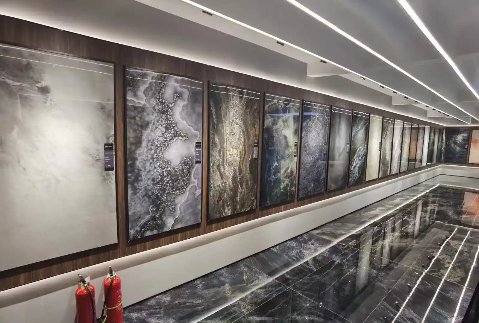 Large Format Polished Porcelain Tiles | Foshan China Kingsun showroom of large format polished porcelain tiles, Foshan China